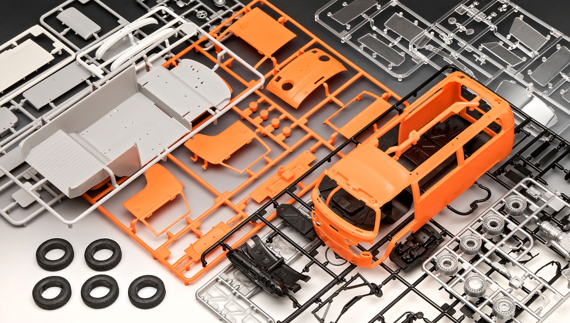 Revell 67667 | Model Set | VW T2 Bus | 1:24