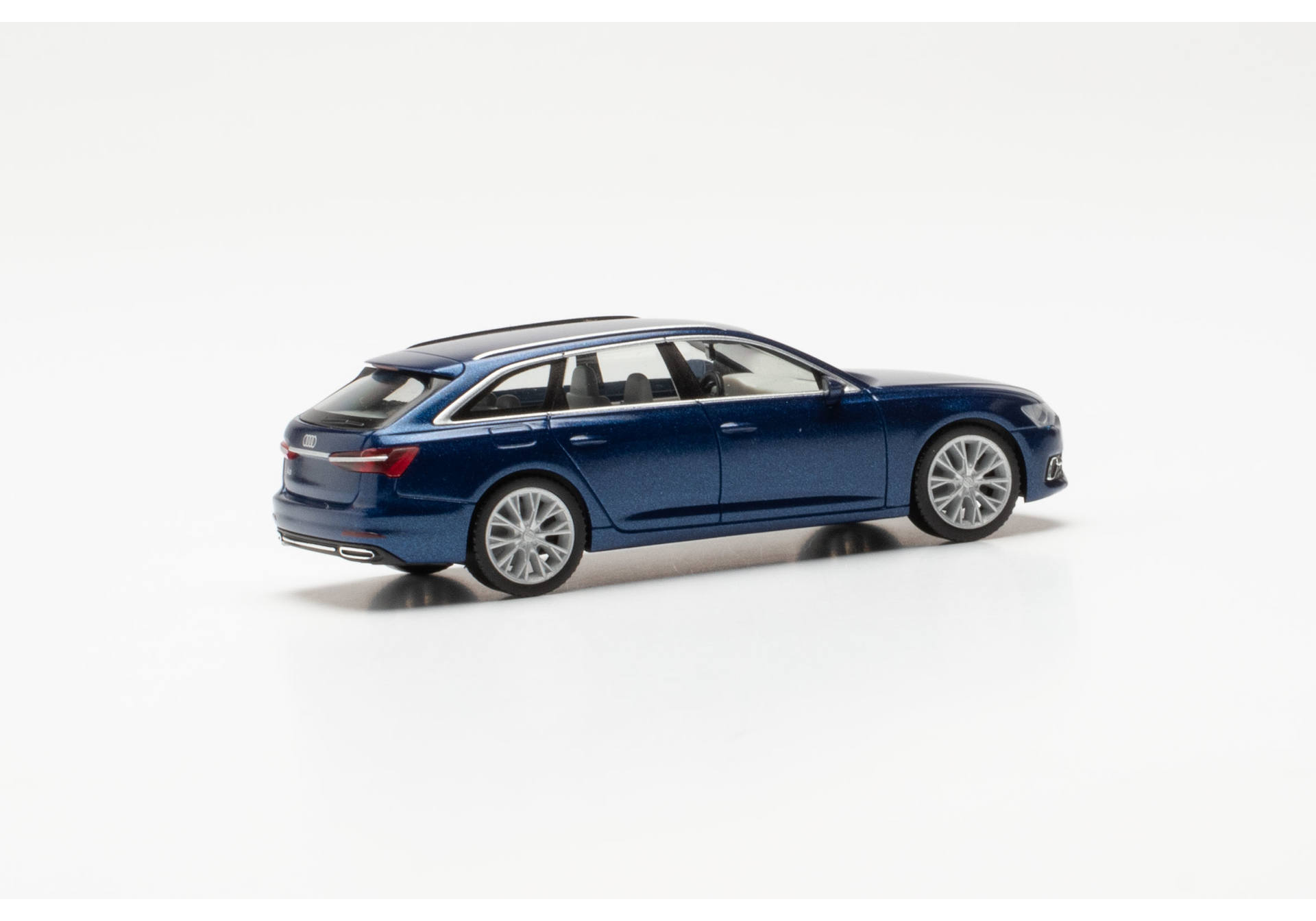 Herpa 430647-004 | Audi A6 Avant, sepangblau metallic | 1:87