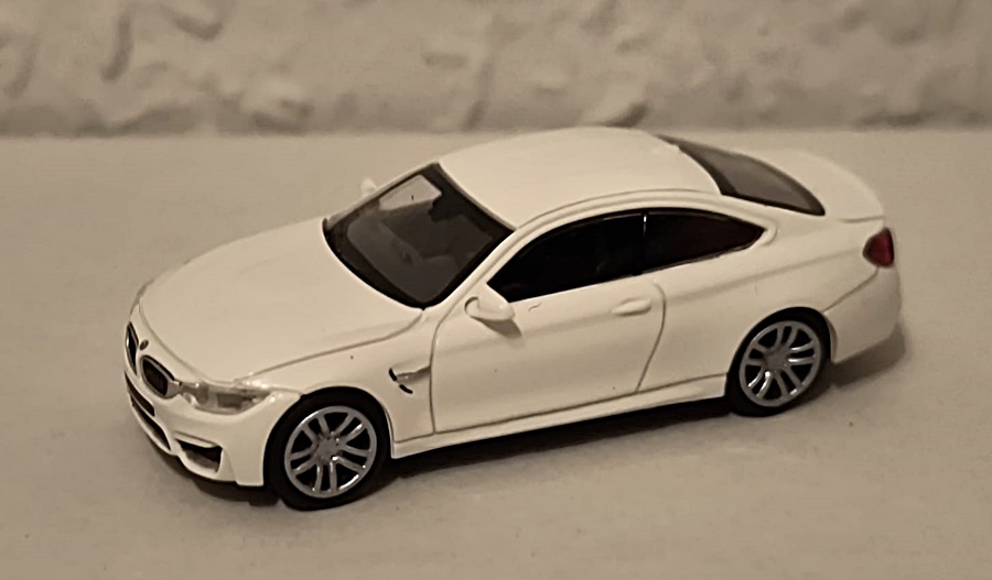 Minichamps 870027204 | BMW M4 | 2015 | Weiß | 1:87
