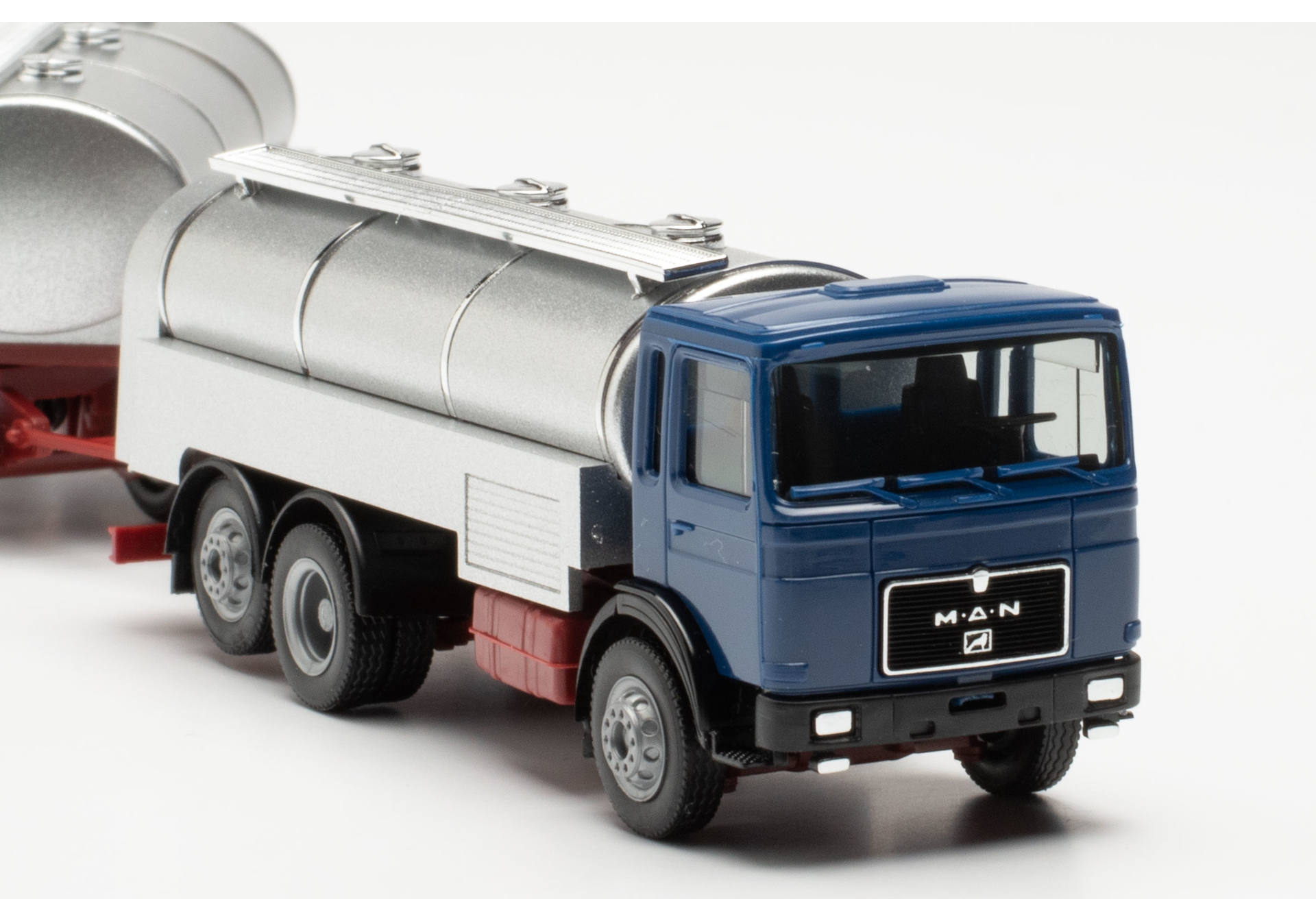 Herpa 317238 | MAN F8 Milchtank-Hängerzug | 1:87