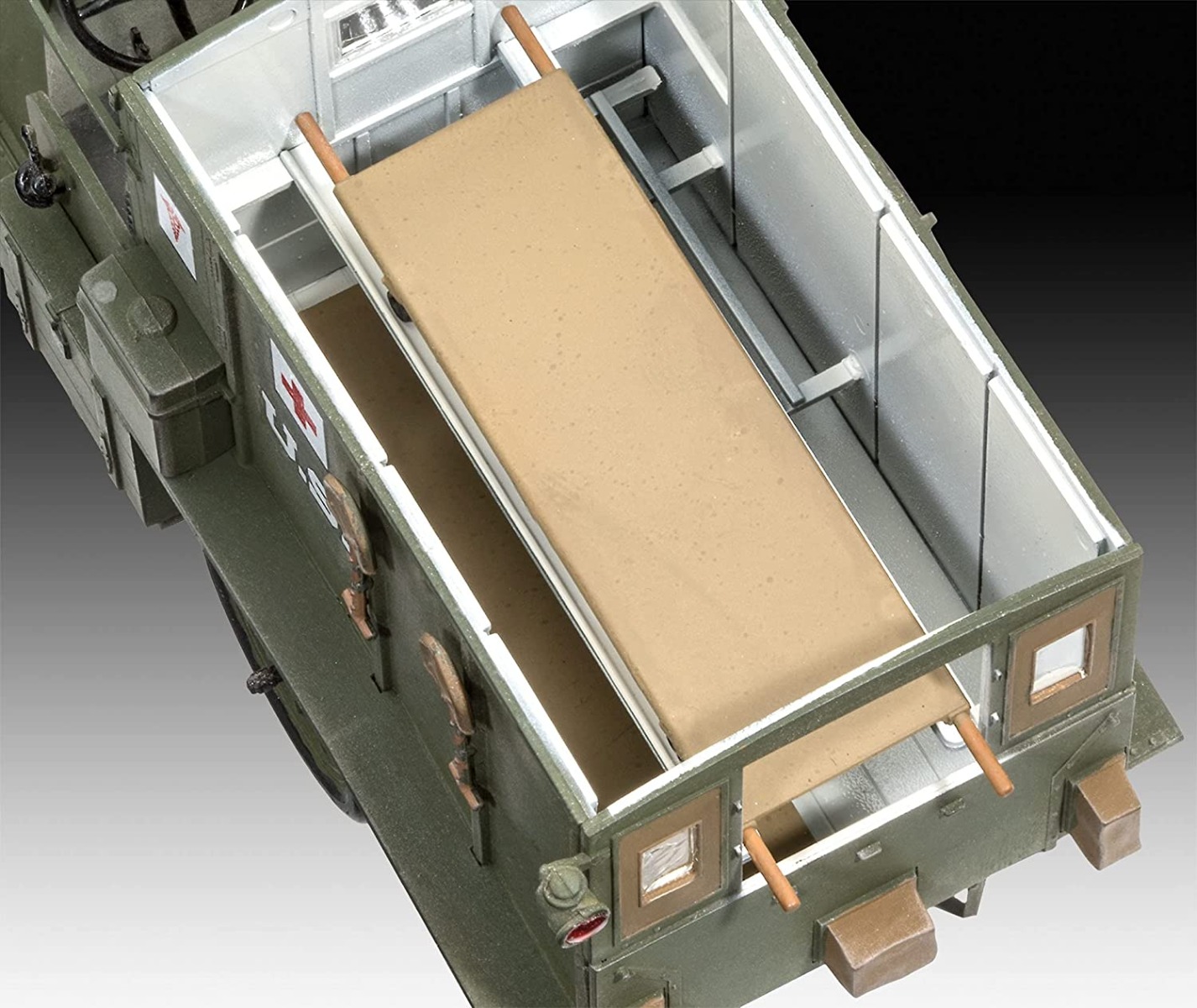 Revell 03285 - Model T 1917 - Ambulance. 1:35