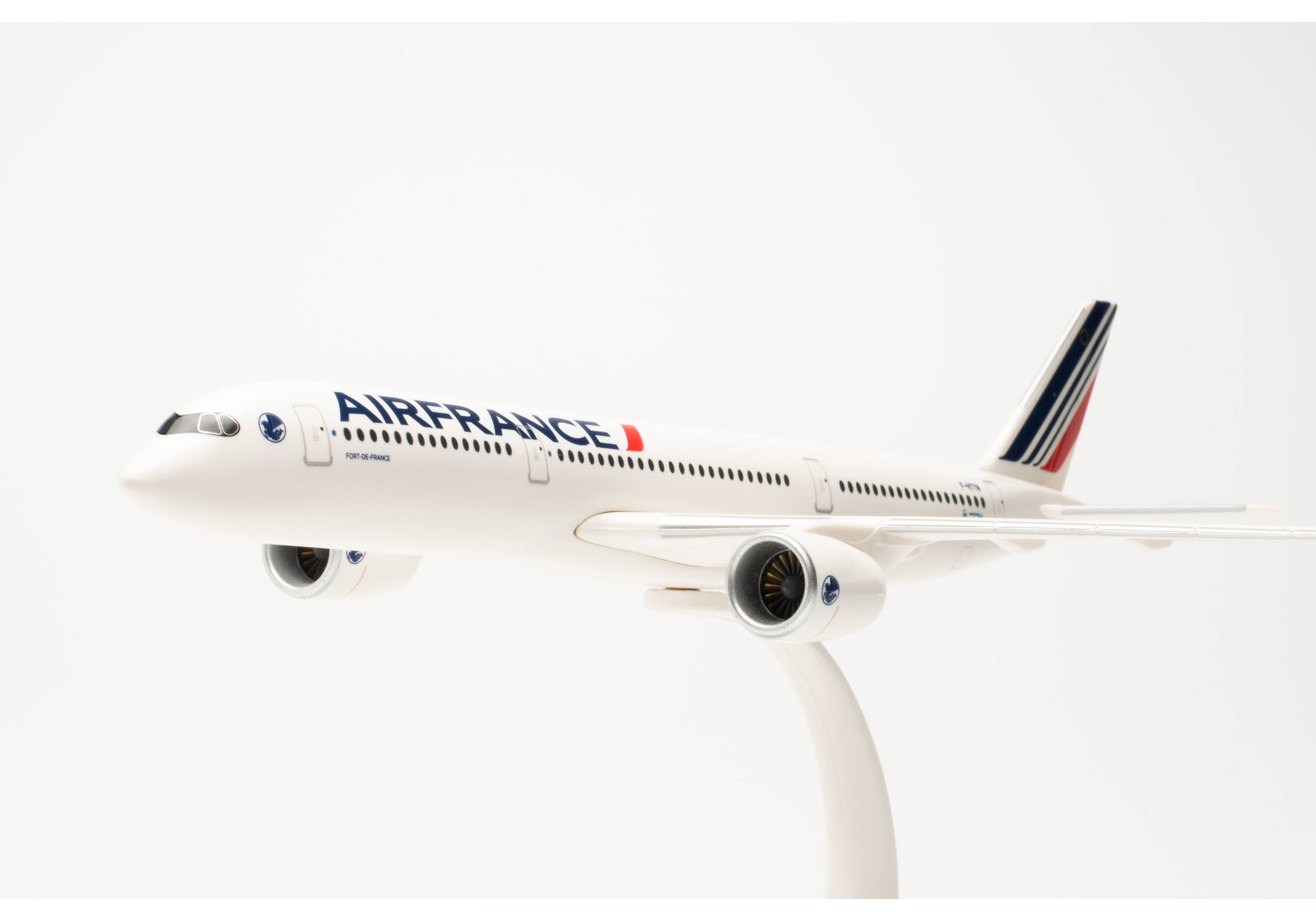 Herpa Wings SF 612470-001 | Air France Airbus A350-900 - 2021 livery | 1:200