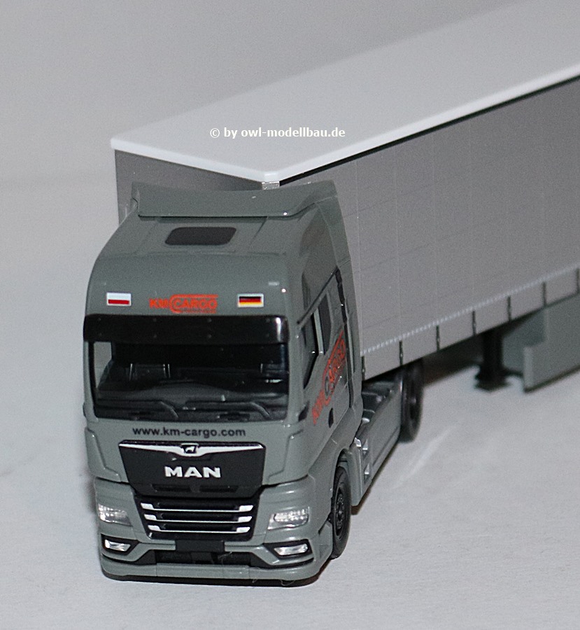 Herpa 952361 | MAN TGX GX Gardinenplanen-Sattelzug  | KM Cargo | 1:87