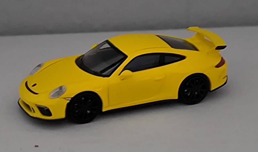 Minichamps 870067321 | Porsche 911 GT3 | 2017 | gelb | 1:87