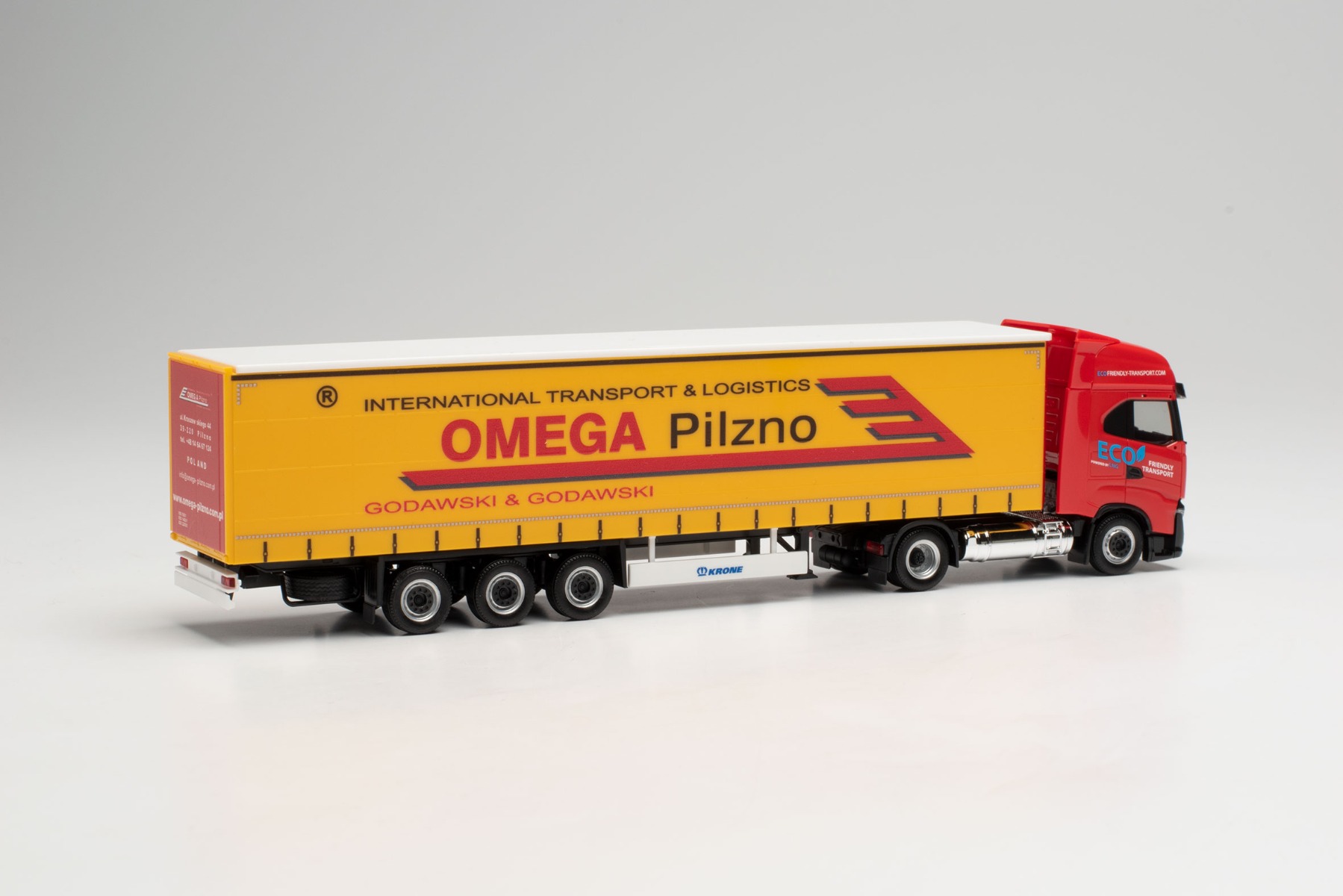 Herpa 314527 - Iveco S-Way LNG Gardinenplanen-Sattelzug - Omega Pilzno (Polen/Pilzno). 1:87
