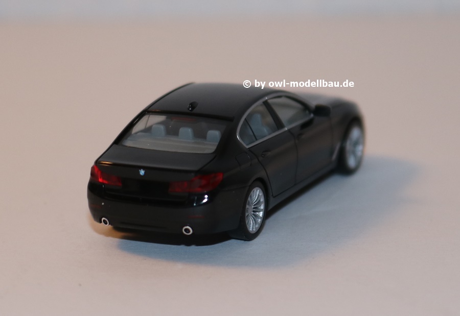 Herpa 420372 - BMW 5er Limousine, schwarz. 1:87