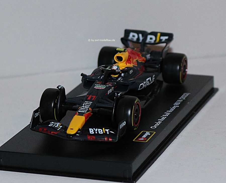 Bburago 18-36062-11 | Red Bull RB18 | Perez #11 | Signatures Series | 1:43