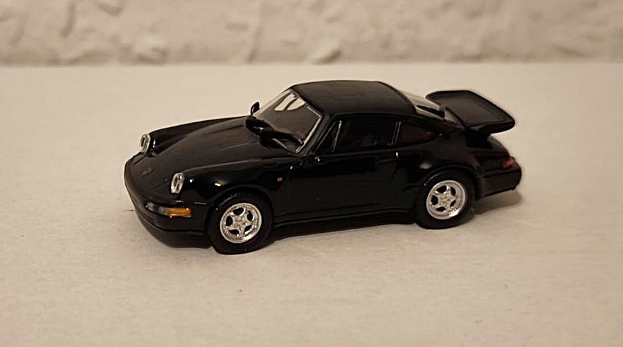 Minichamps 870069104 | Porsche 911 Turbo | 1990 | schwarz | 1:87