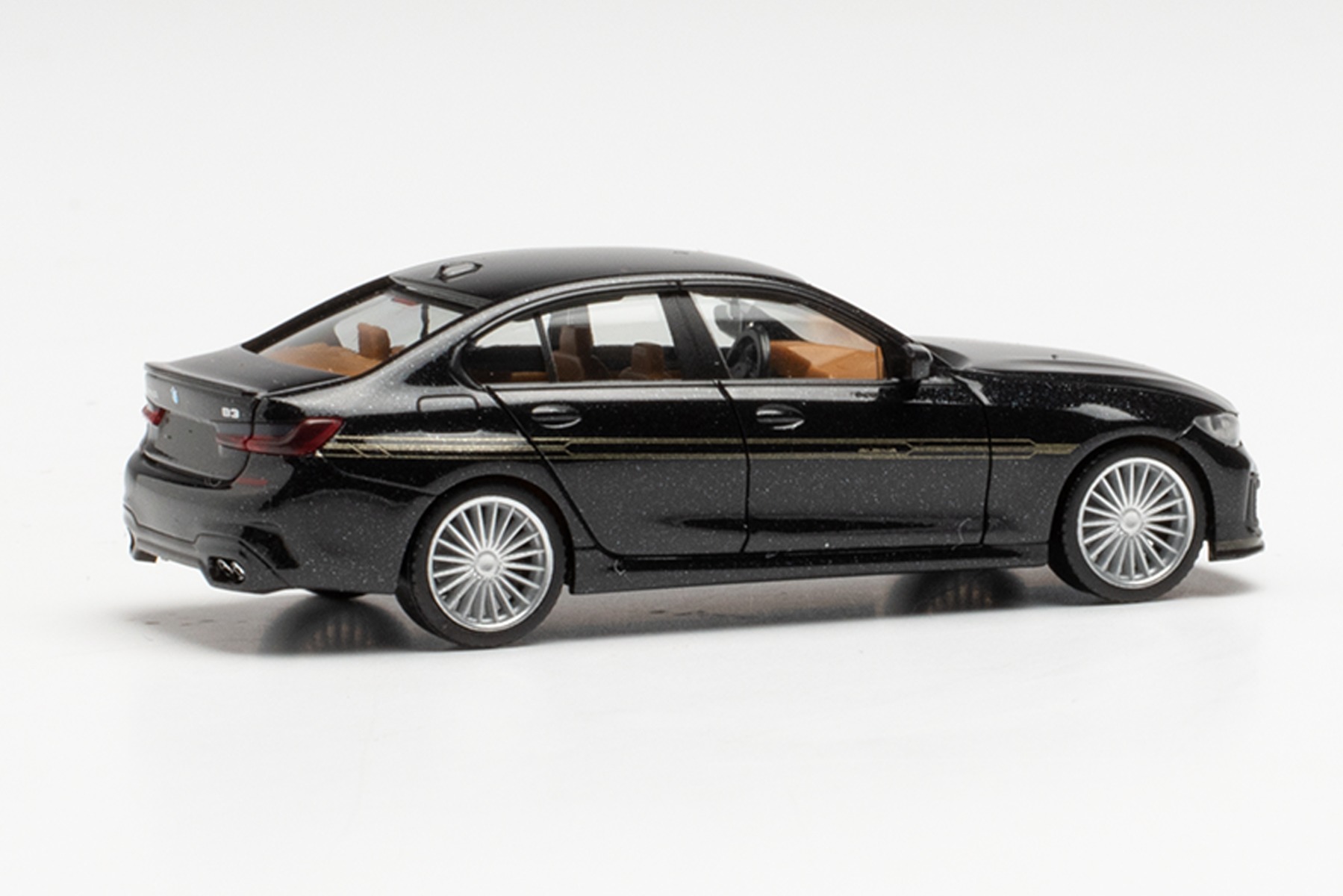 Herpa 430890 - BMW Alpina B3 Limousine in Black Saphire Metallic. 1:87