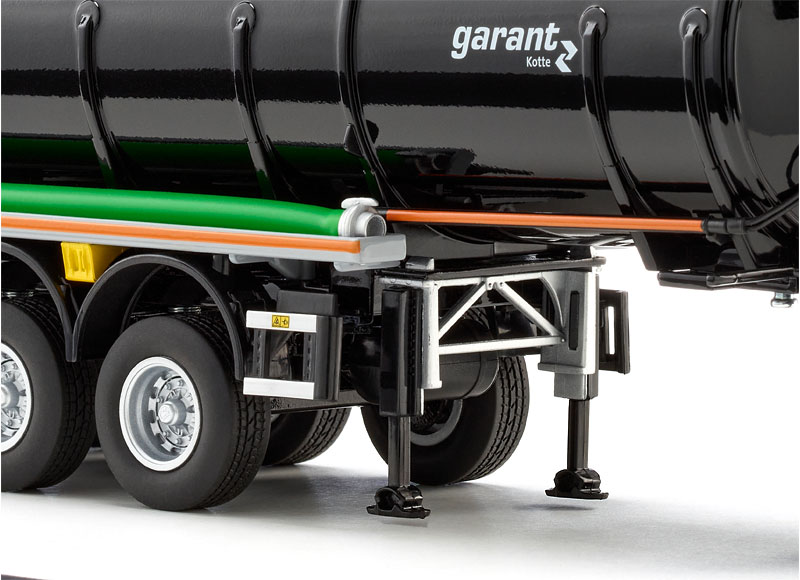 Wiking 077654 | Kotte Tanksattelauflieger garant TSA 30.000 | schwarz |1:32