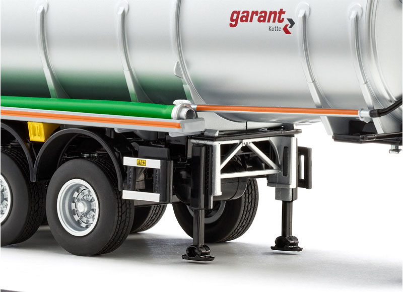 Wiking 077655 | Kotte Tanksattelauflieger garant TSA 30.000 | weissalu |1:32