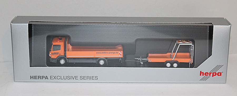 Herpa 956246 | MB Atego 13 Pritschen-LKW mit Verkehrssicherungsanhänger | Elektro Prange | 1:87