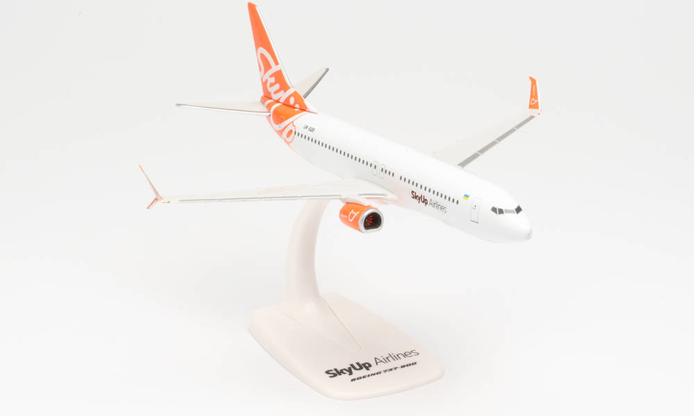 Herpa Wings Snap Fit 613187 - SkyUp Airlines Boeing 737-800 – UR-SQB. 1:200