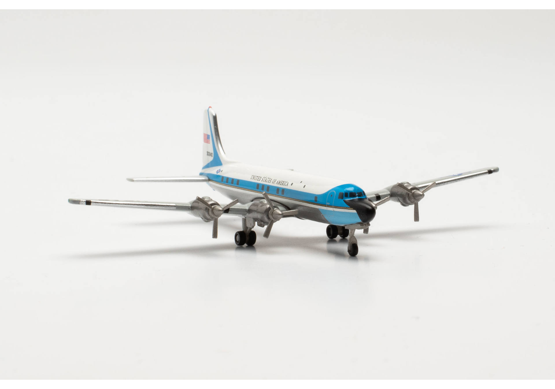 Herpa Wings 537001 | U.S. Air Force Douglas VC-118A | 1254th Air Transport | Air Force One” | 1:500