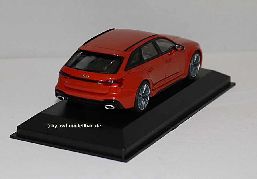 Minichamps 410018014 - Audi RS 6 Avant - 2019 - Orange Metallic. 1:43