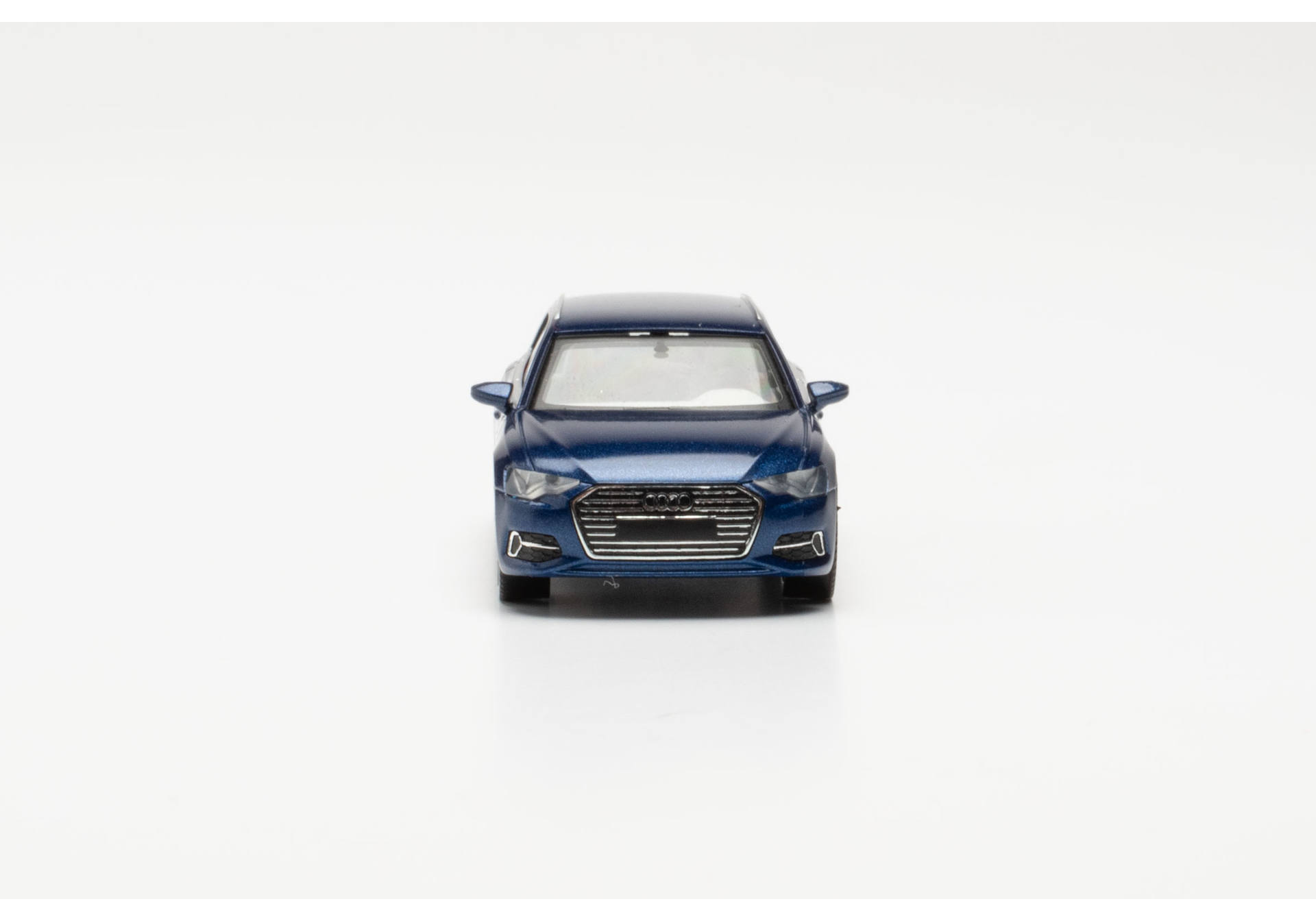 Herpa 430647-004 | Audi A6 Avant, sepangblau metallic | 1:87