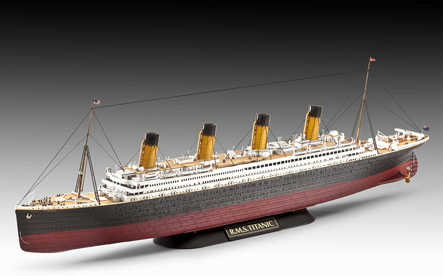 Revell 05727 - Geschenkset R.M.S. Titanic 1:700/1:1200