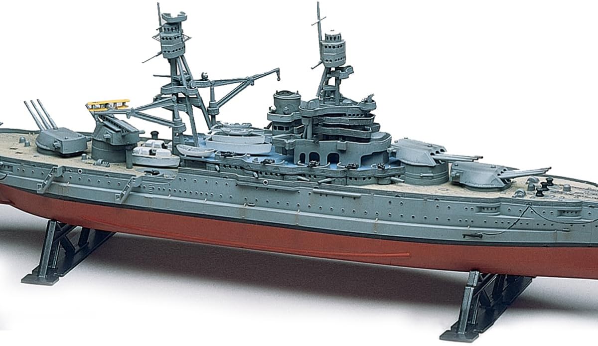 Revell 10302 | USS Arizona | 1:426