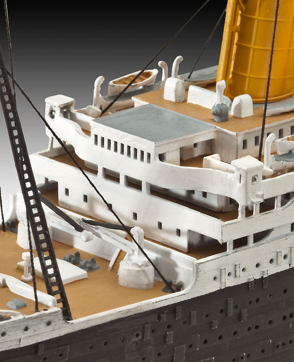 Revell 05727 - Geschenkset R.M.S. Titanic 1:700/1:1200