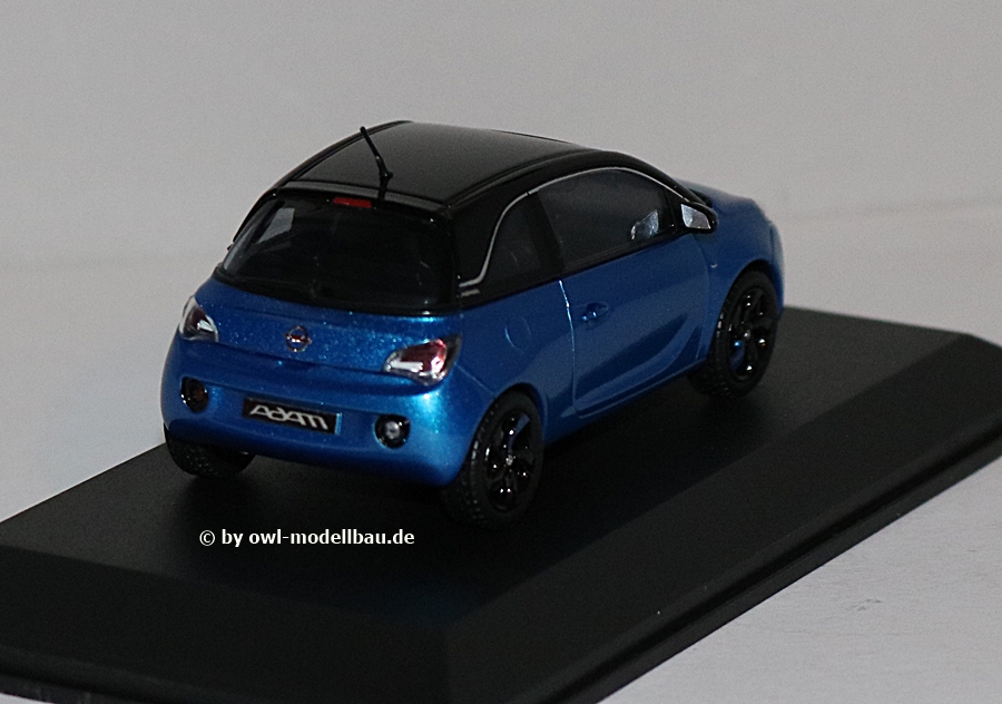 Opel Adam - 2018 - blau. 1:43