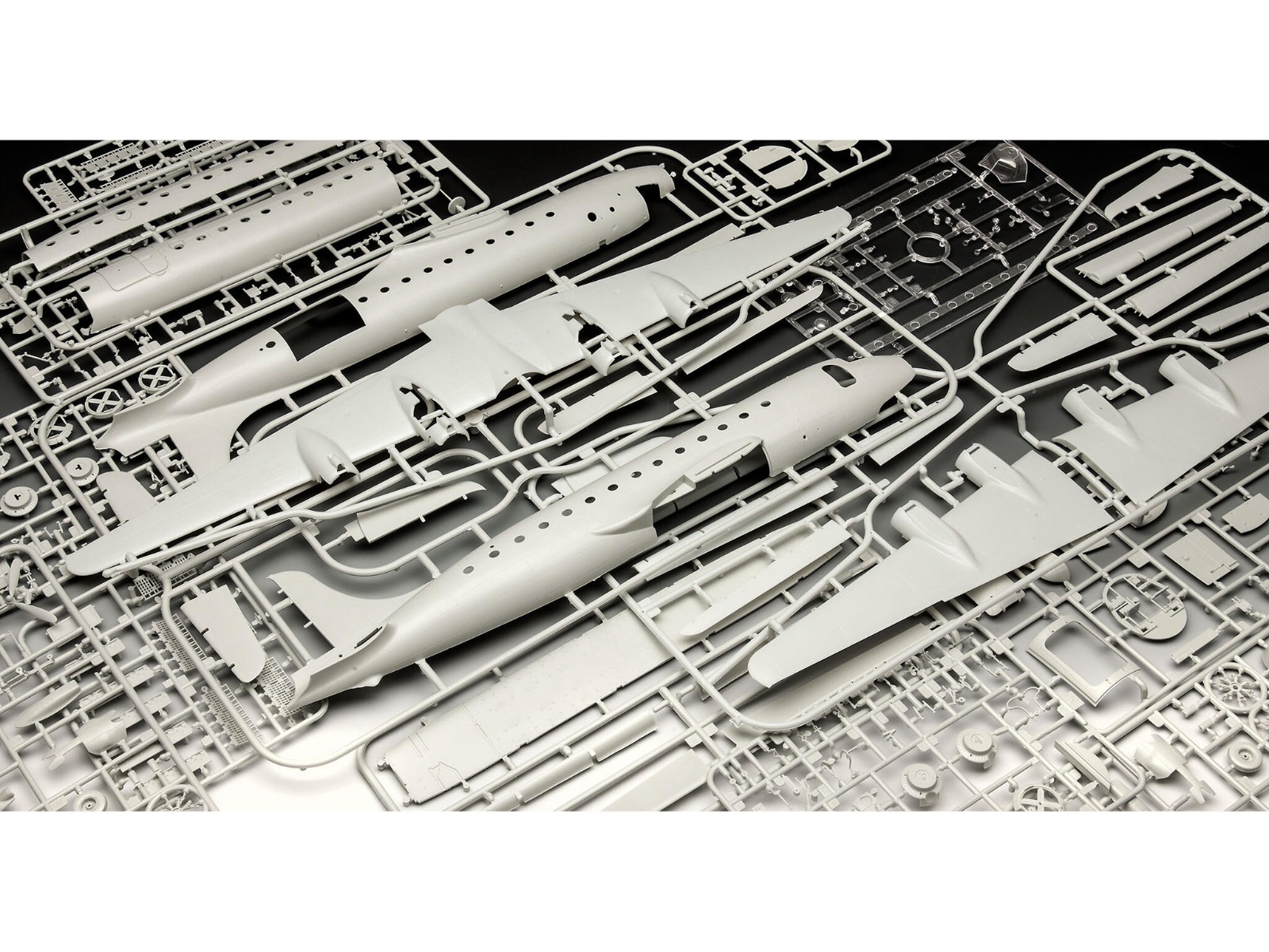 Revell 05652 | Geschenkset | 75. Jahrestag Berliner Luftbrücke | 1:72