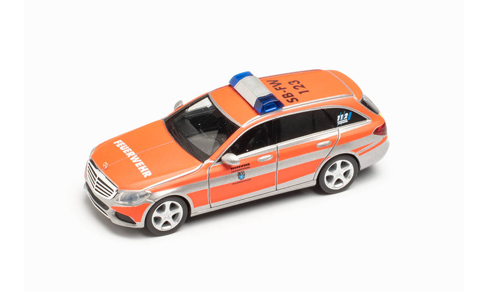 Herpa 096003 - Mercedes-Benz C-Klasse T-Modell Elegance Kommandofahrzeug - Freiwillige Feuerwehr Saarbrücken. 1:87