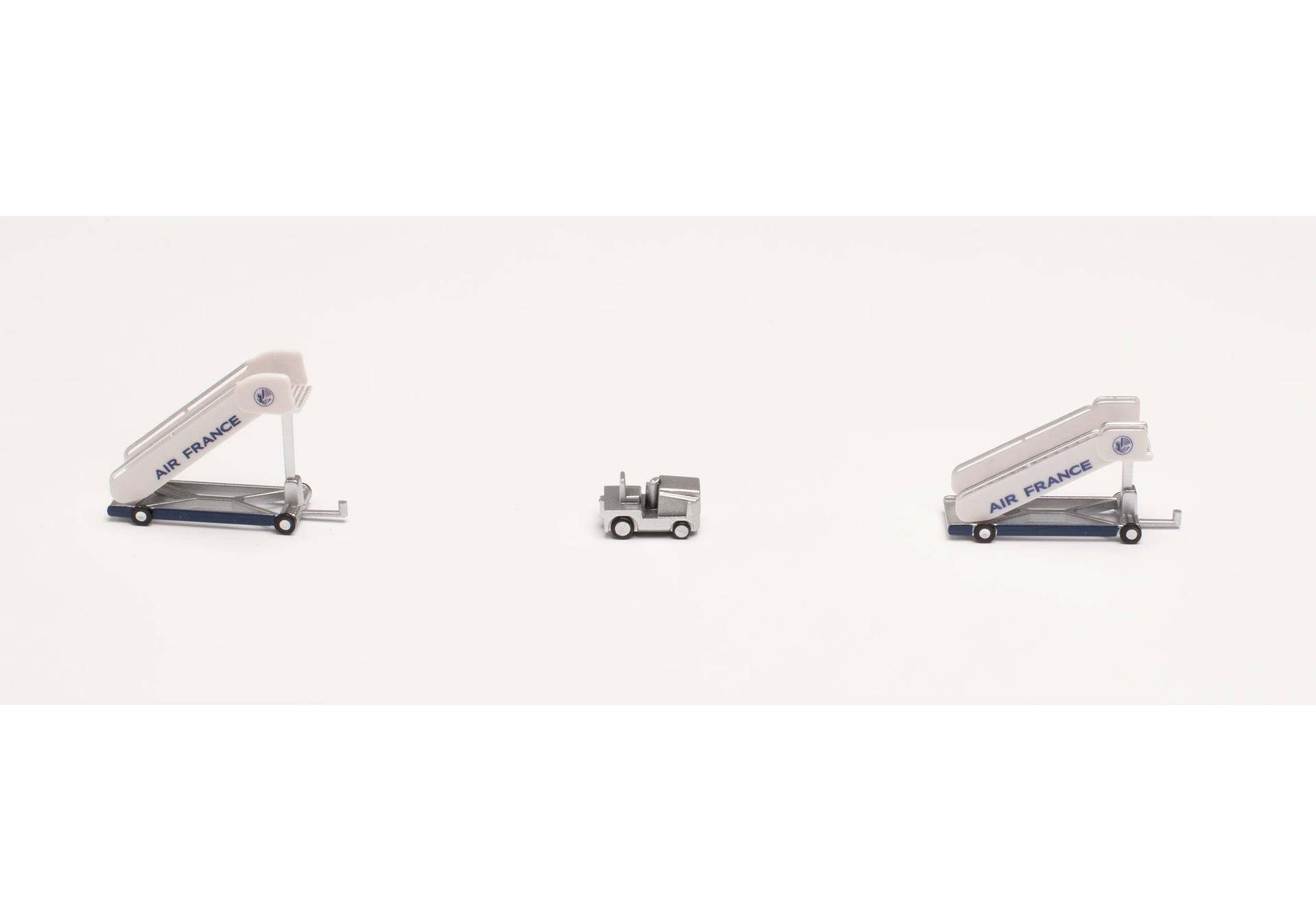 Herpa Wings Zubehör 571876 | Air France historische  Passagier Treppen (2) mit Zugfahrzeug (1) | 1:200
