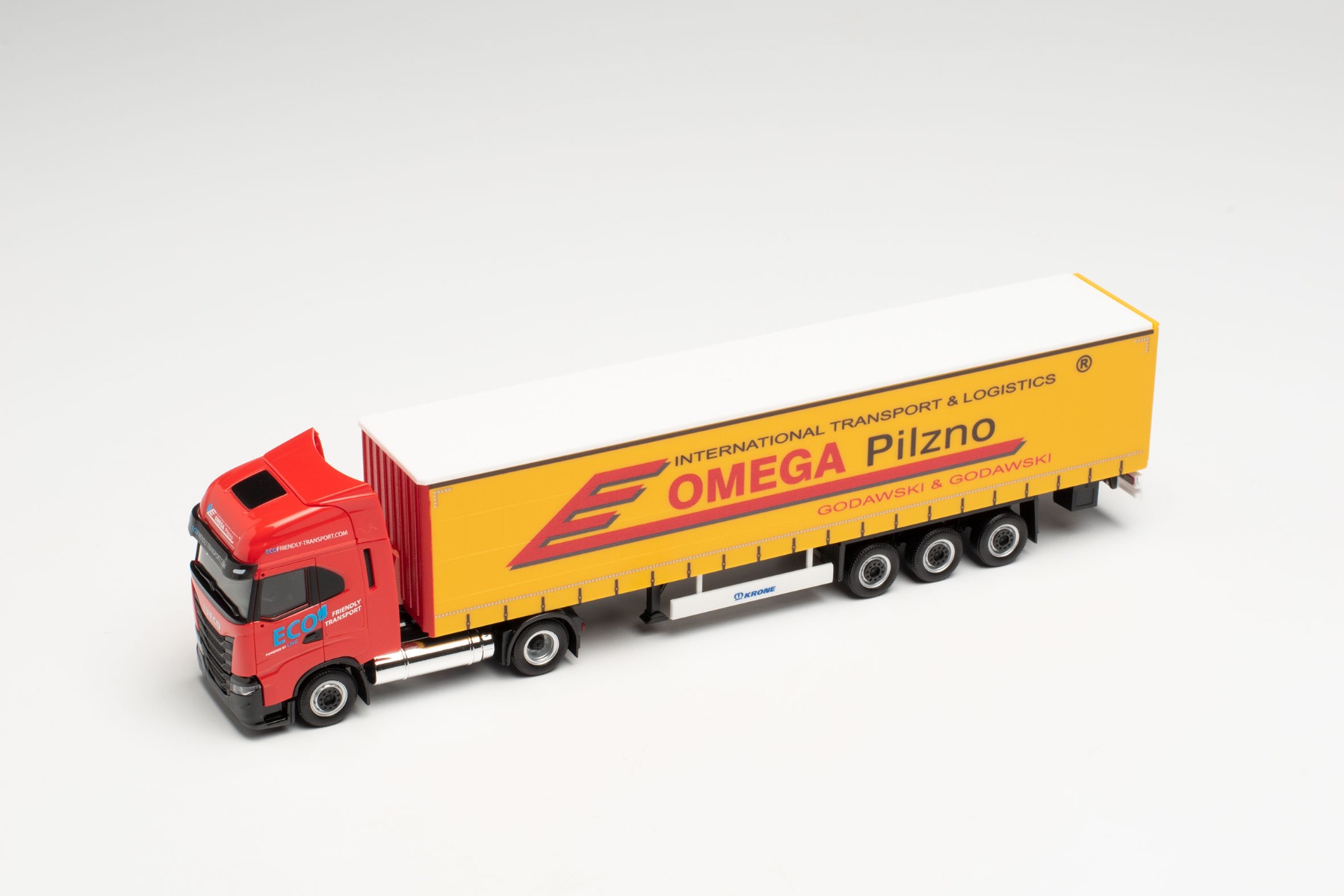 Herpa 314527 - Iveco S-Way LNG Gardinenplanen-Sattelzug - Omega Pilzno (Polen/Pilzno). 1:87