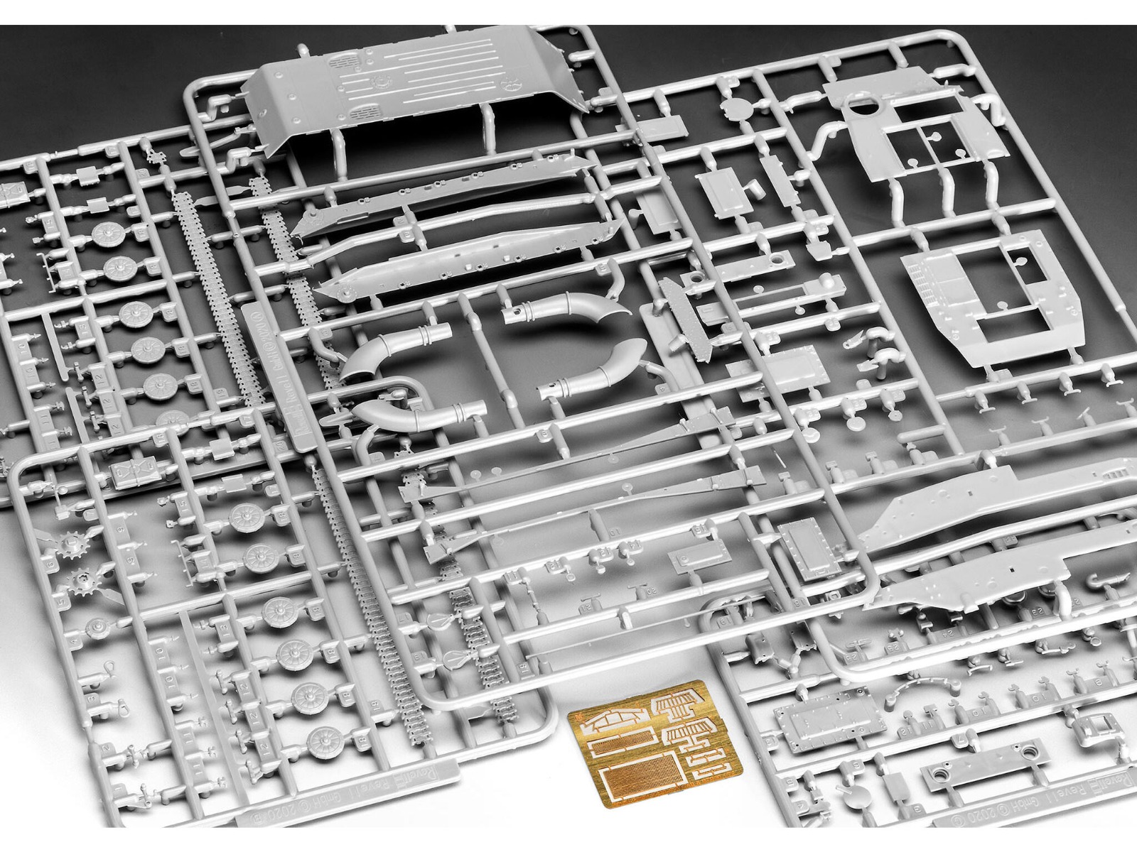 Revell 03313 - BTR-50PK. 1:72