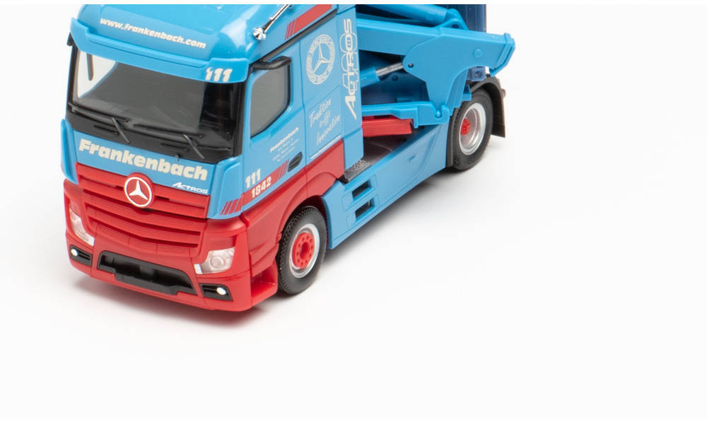 Herpa 313919 - Mercedes-Benz Actros Container-Seitenlader - Frankenbach. 1:87
