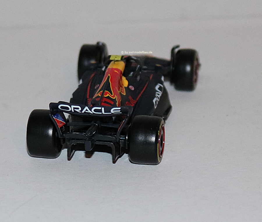Bburago 18-38061-11 | Red Bull RB18 | Perez #11 | 1:43