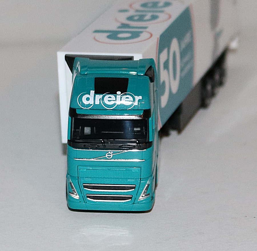 Herpa 955056 | Volvo FH Gl. Xl Kühlkoffer-Sattelzug | Dreier - 50 Jahre Marokko Transport | 1:87