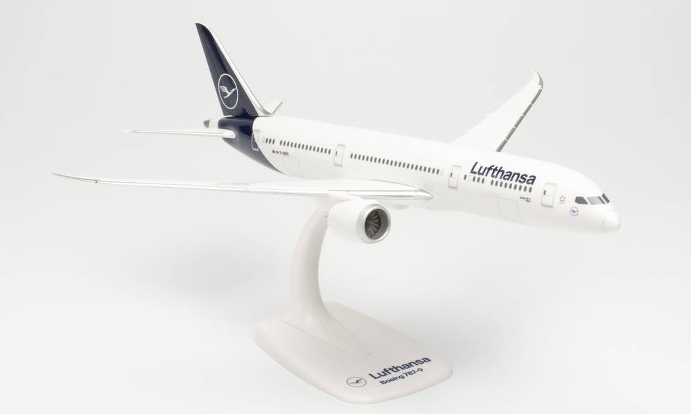 Herpa Wings Snap Fit 613453 - Lufthansa Boeing 787-9 Dreamliner – D-ABPA Berlin. 1:200