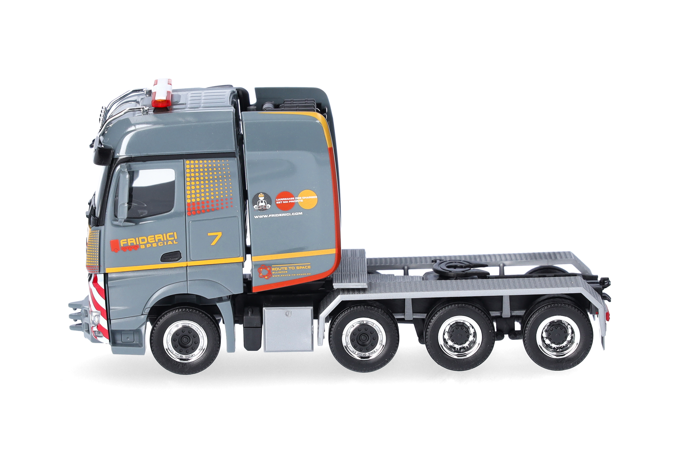 Herpa 317047 | MB Arocs Bigspace Schwerlast-Zugmaschine 4achs | Friderici | 1:87