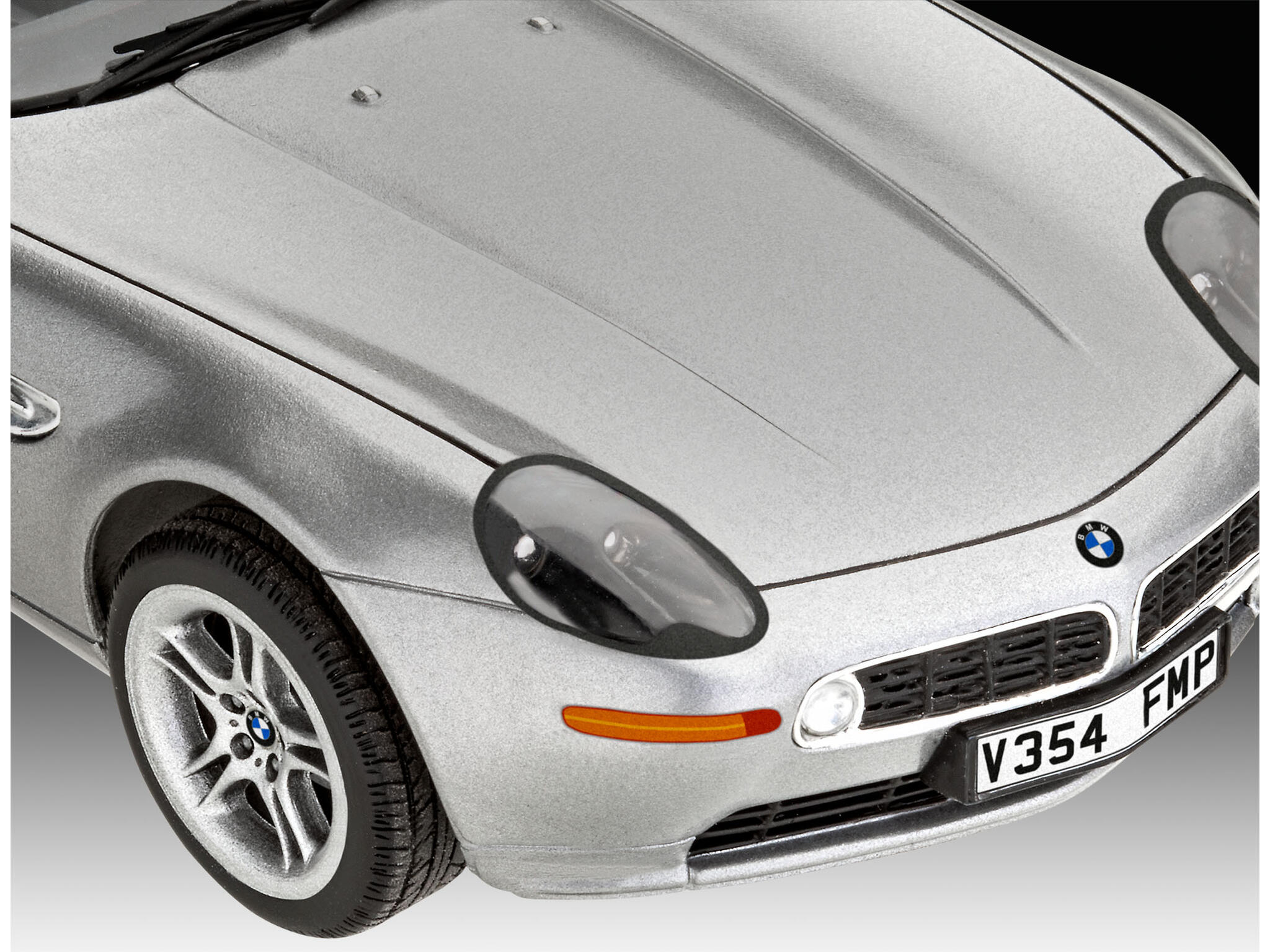 Revell 05662 | Geschenkset | BMW Z8 (James Bond 007) | The World Is Not Enough | 1:24
