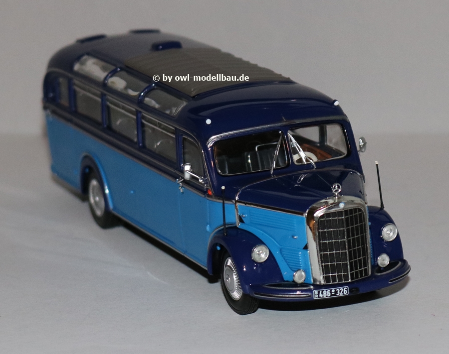 Minichamps 439360011 - Mercedes Benz O 3500 - 1950 - Hellblau/Dunkelblau. 1:43