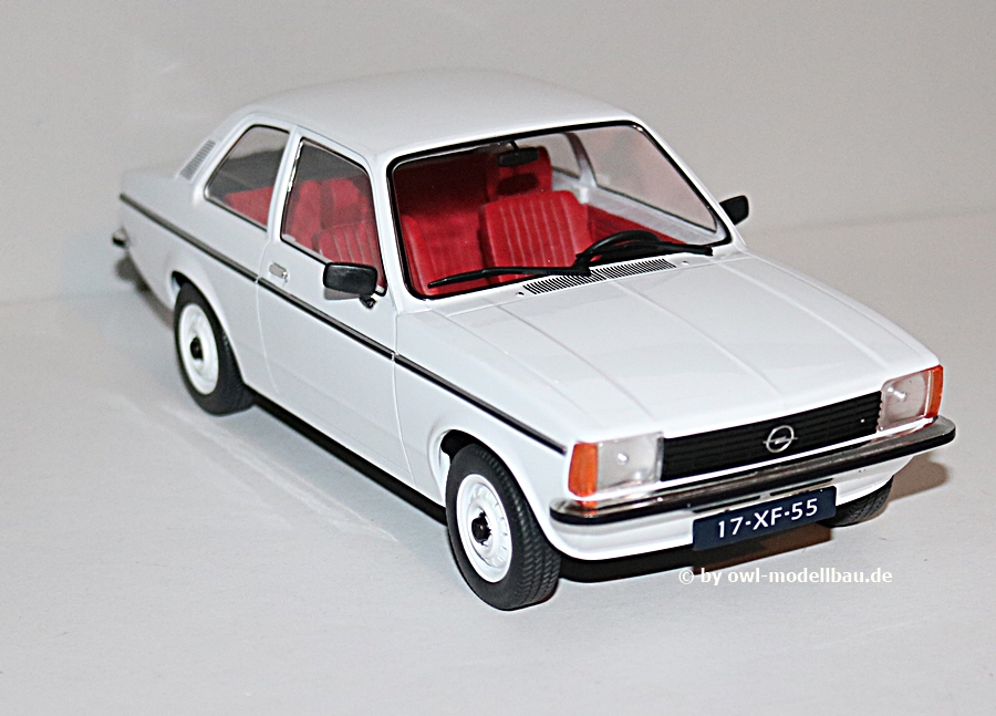 Triple9 1800120 - Opel Kadett C2 - 1977 - weiss. 1:18