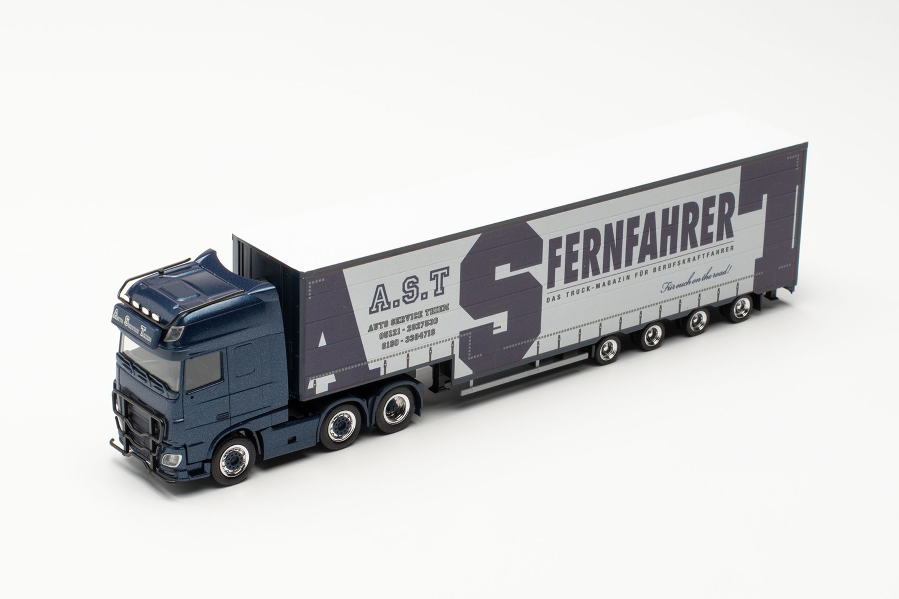 Herpa 314381 - DAF XF SSC Euro 6 Volumen-Sattelzug - A.S.T./Fernfahrer (Niedersachsen/Hildesheim). 1:87