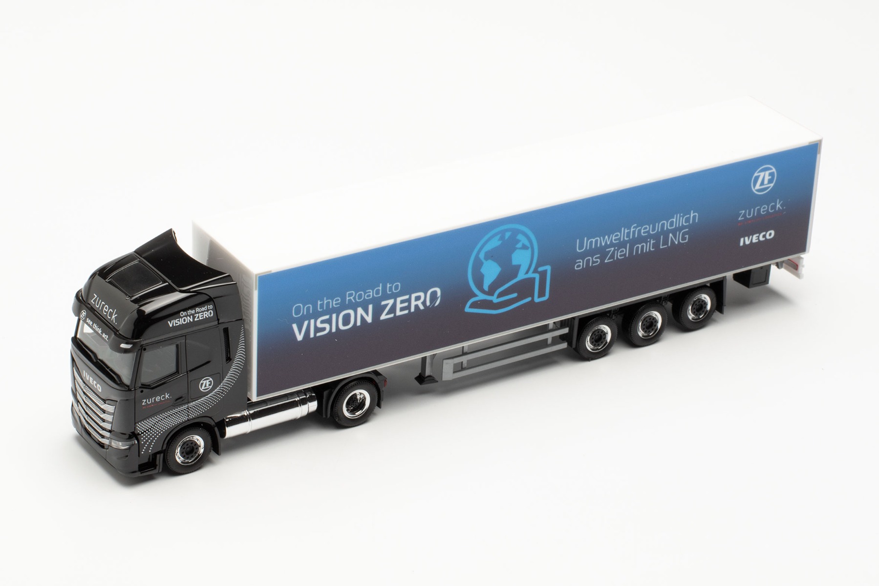 Herpa 948388 - Iveco S-Way LNG Koffer-Sattelzug - Zureck/Vision Zero. 1:87