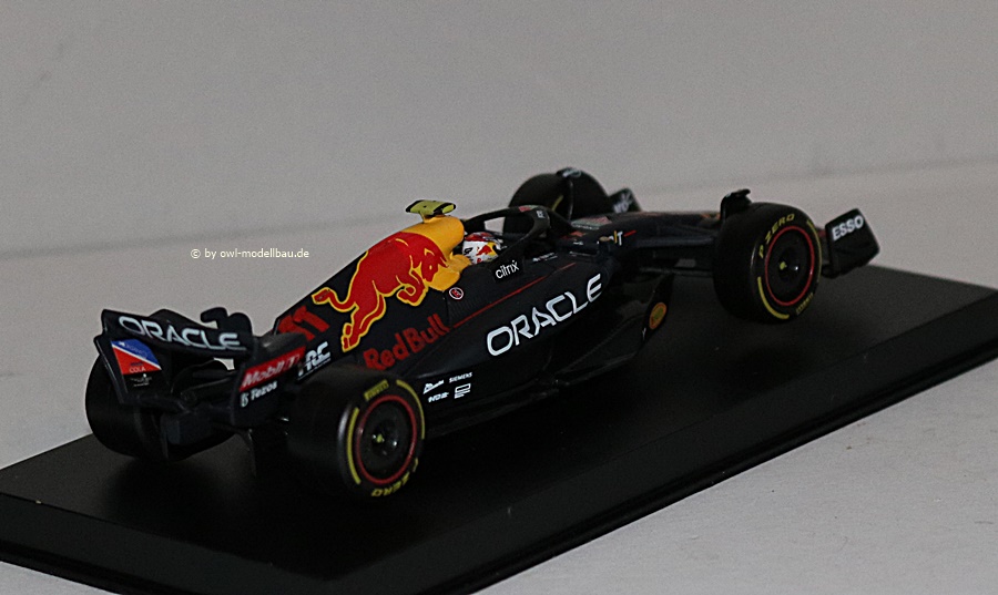 Bburago 18-36062-11 | Red Bull RB18 | Perez #11 | Signatures Series | 1:43