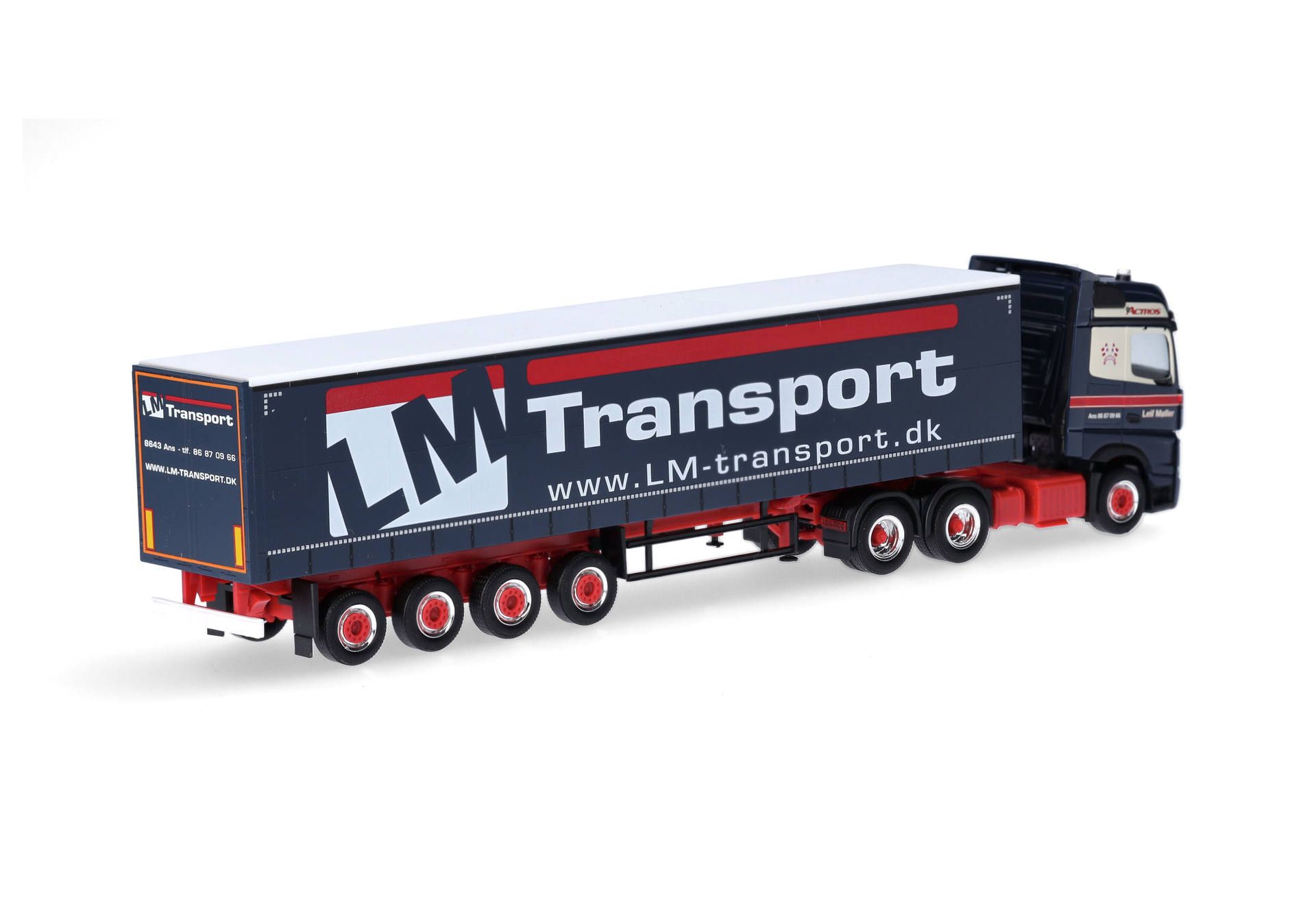 Herpa 316330 | MB Actros Bigspace | Gardinenplanen-Sattelzug | Mitnahmestapler | Leif Møller | 1:87