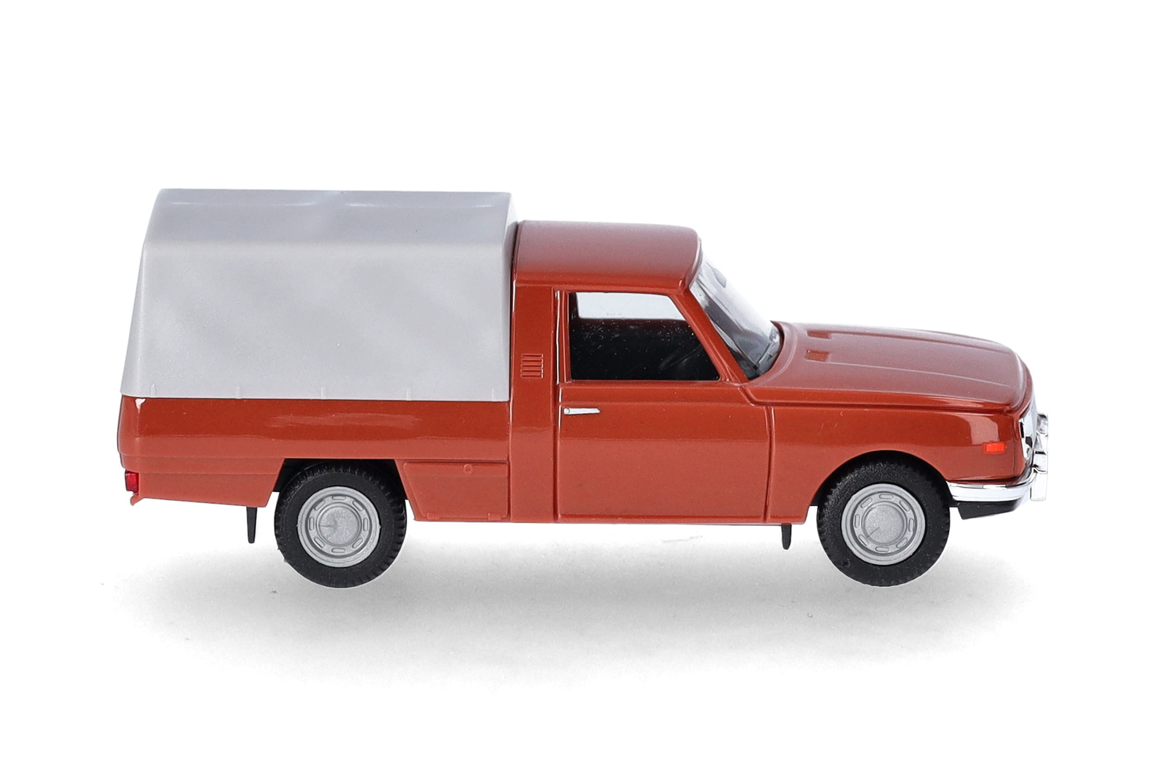 Herpa  420945-002 | Wartburg 353 Trans '66 mit Plane | braun | 1:87
