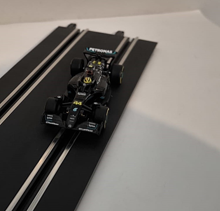 64238 Carrera GO!!! | Mercedes-AMG F1 W14 E Performance | L. Hamilton No.44 | 1:43 | Neuware | ohne OVP