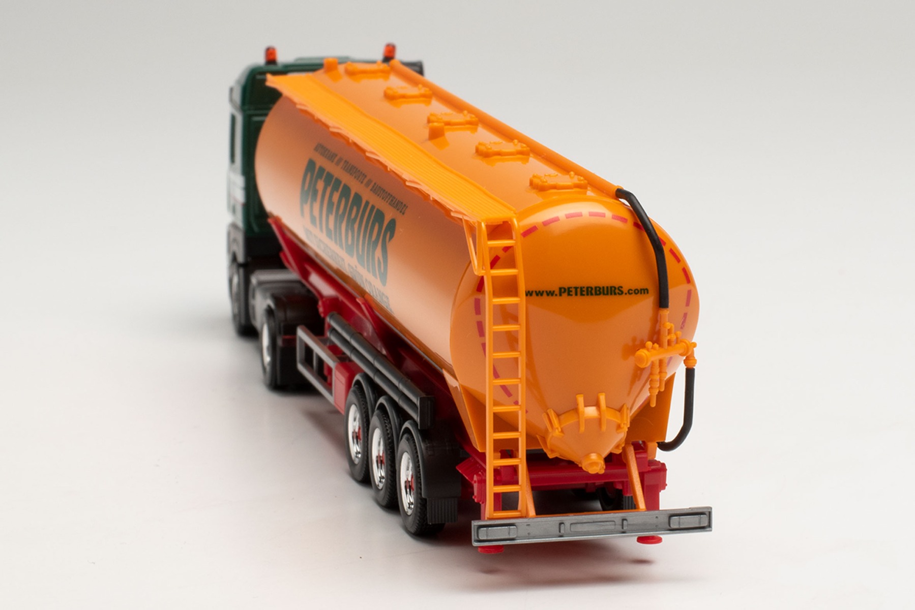 Herpa 313810 - Mercedes-Benz Actros Streamspace Silo-Sattelzug „Peterburs“ (NRW/Rheda-Wiedenbrück). 1:87