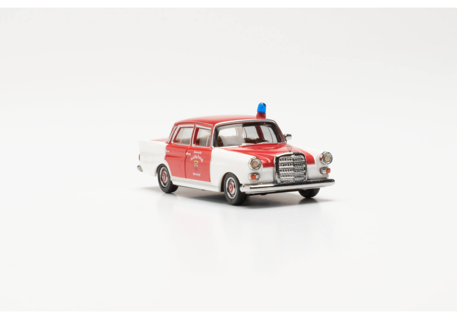 Herpa 097215 | Mercedes-Benz 200 Heckflosse | Feuerwehr Schorndorf | 1:87