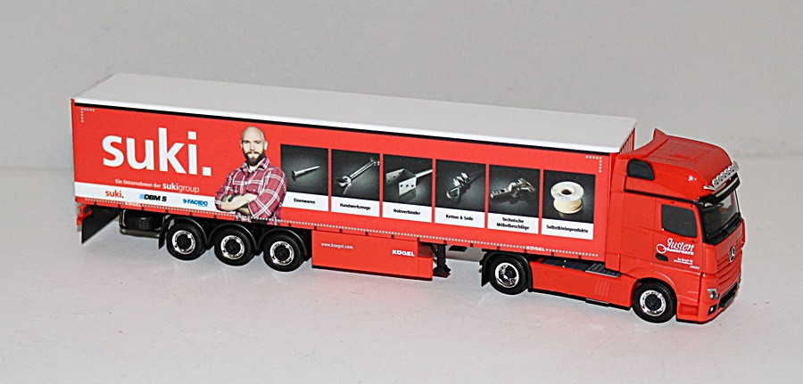 Herpa 941105 | Mercedes-Benz Actros L Gigaspace | Gardinenplanen-Sattelzug | suki/Justen | 1:87