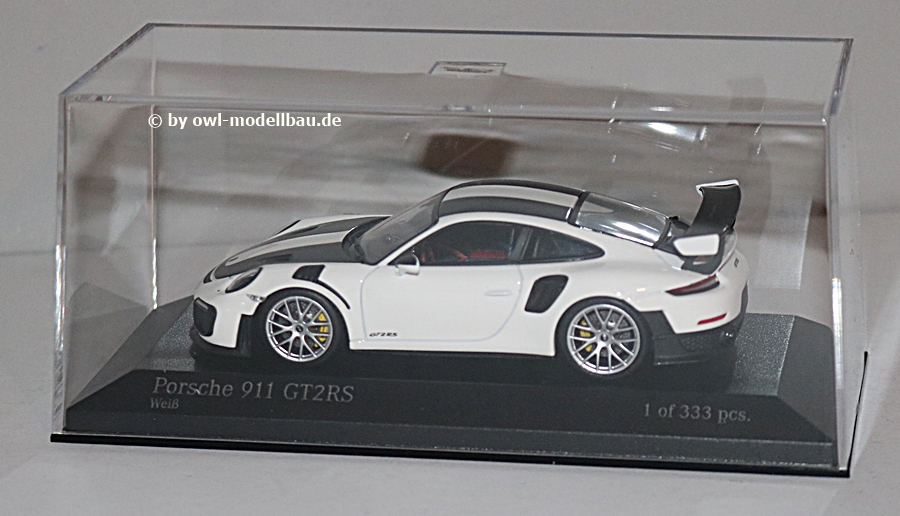Minichamps 413067278 - Porsche 911 (991 II) GT2 RS Weissach Package 2018 weiß/silberne Felgen. 1:43
