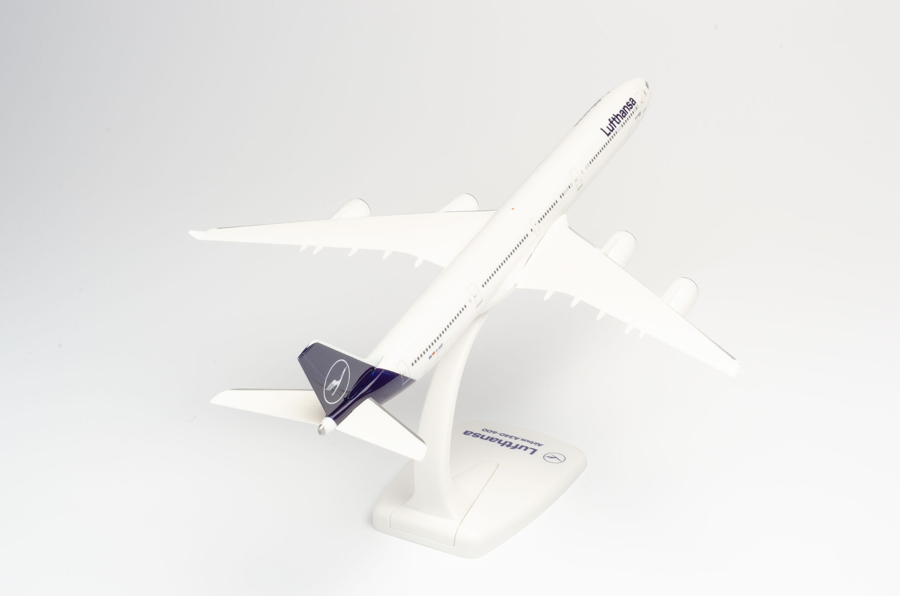 Herpa Wings Snap Fit 612616 | Lufthansa | Airbus A340-600 | Lübeck | 1:250