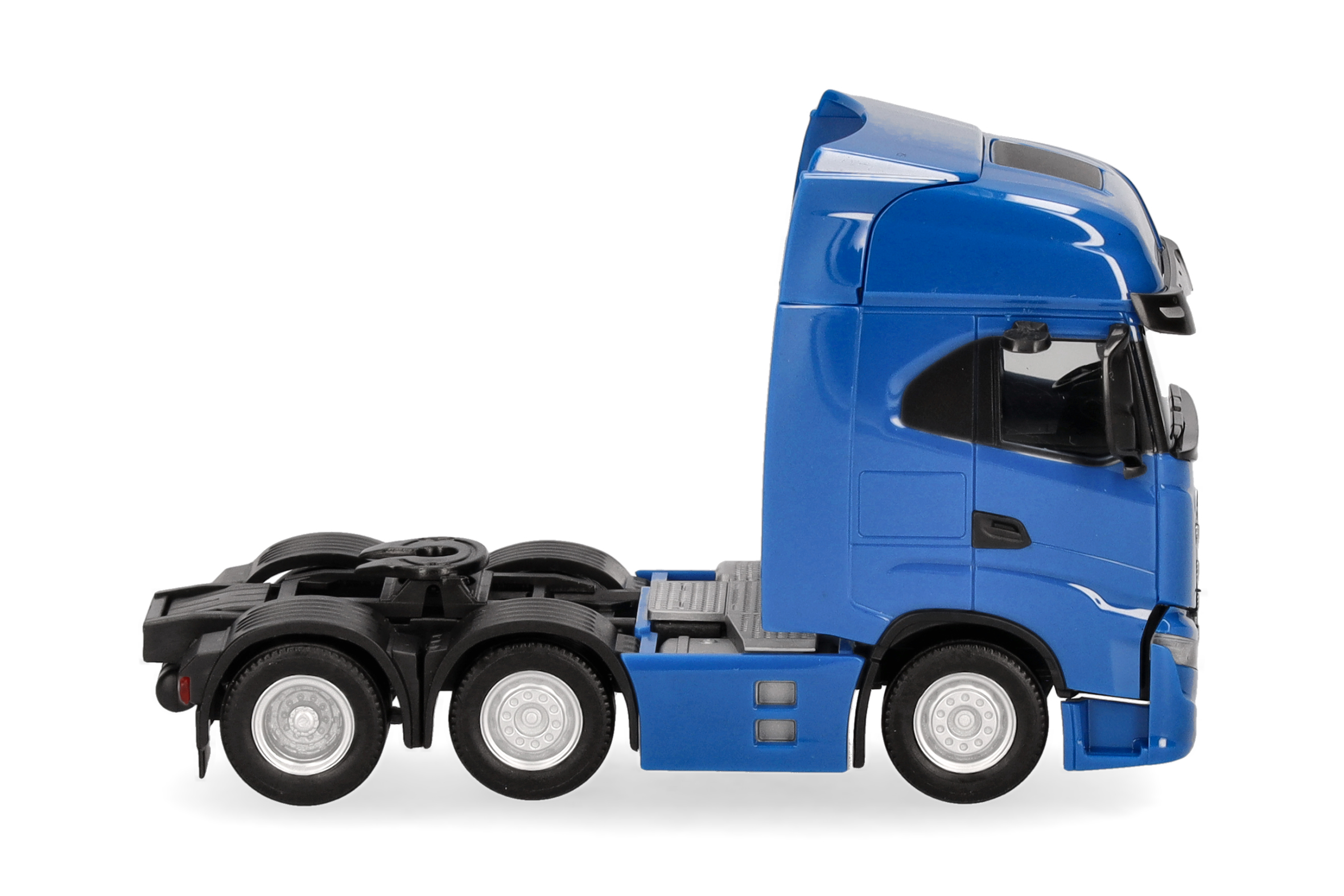 Herpa 317122-003 | Iveco S-Way | 3achs (6x2) | verkehrsblau | 1:87