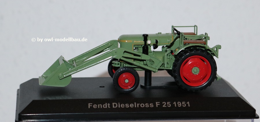 Atlas/Hachette G1627076 - Fendt Dieselross F25 (1951) mit Frontlader. 1:43